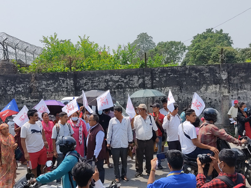 धमाधम उम्मेदवारी दर्ता (फोटो फिचर) 